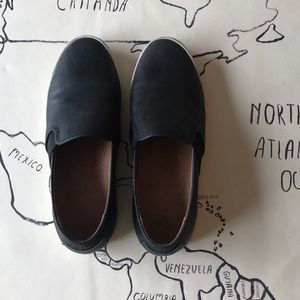 Frye Slip on Dylan Shoes size 7.5